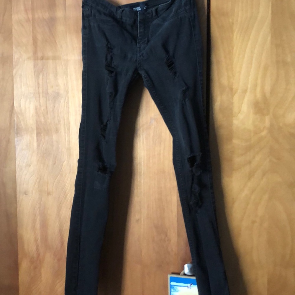 Distressed Super skinny jeans